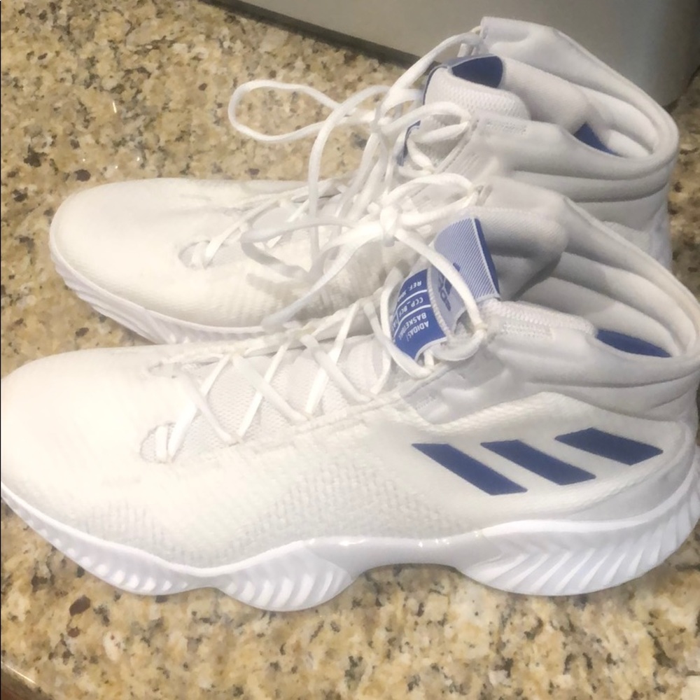 Men’s Adidas basketball high top shoes NWT
